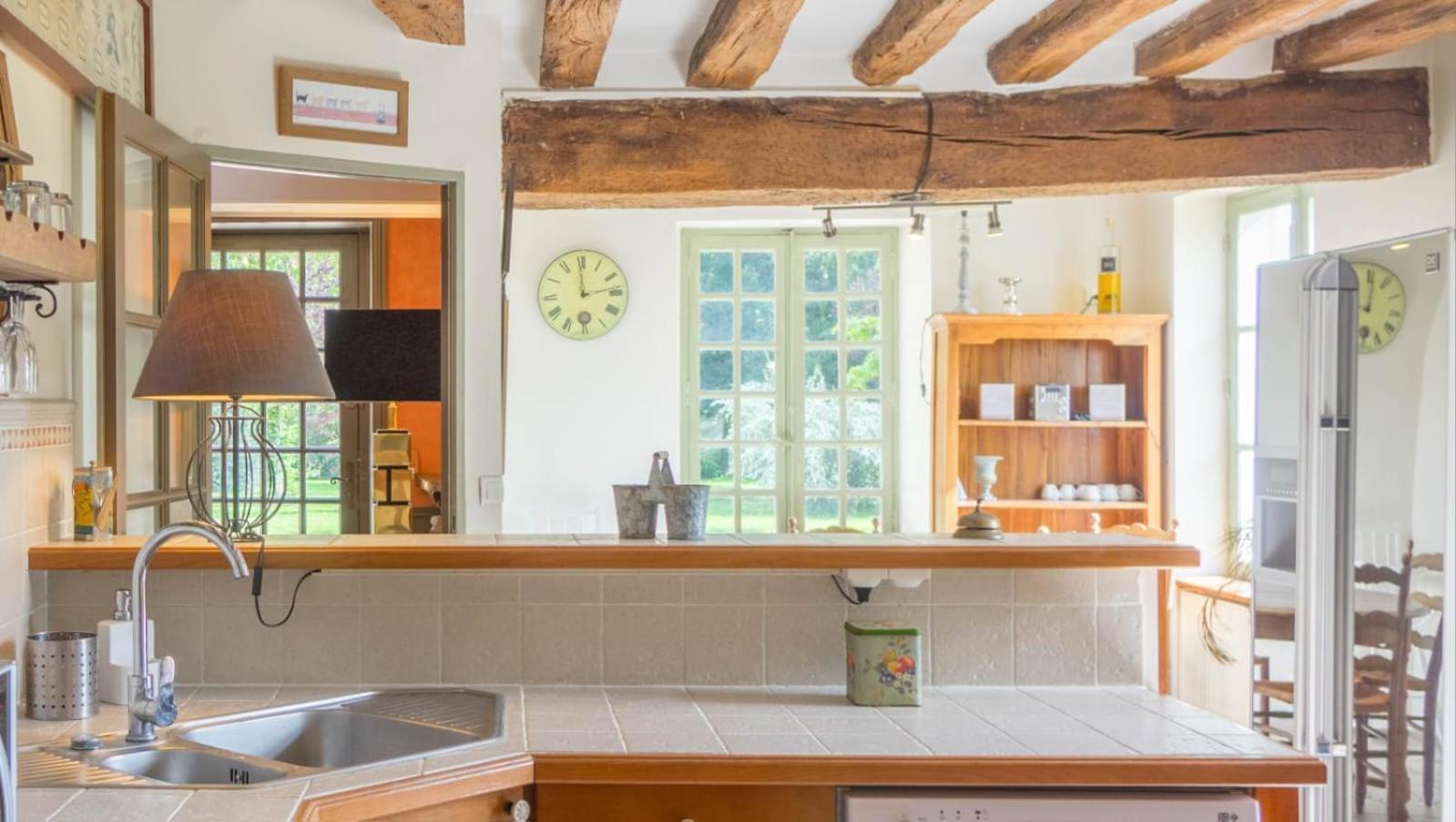 Maison Chaleureuse De 4 A 12 Personnes Neuville-aux-Bois ภายนอก รูปภาพ