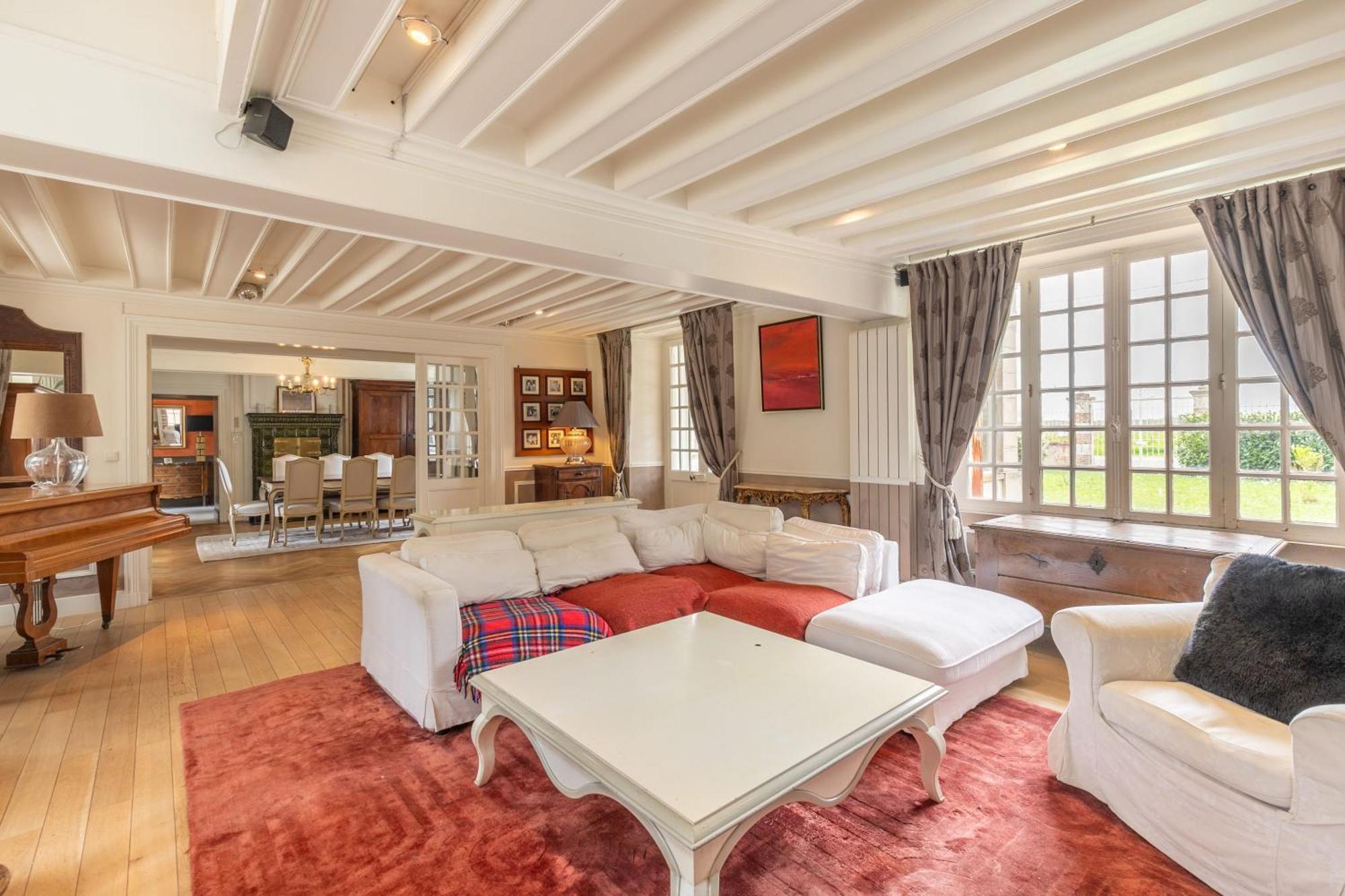 Maison Chaleureuse De 4 A 12 Personnes Neuville-aux-Bois ภายนอก รูปภาพ